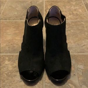 Black Peep toe heels